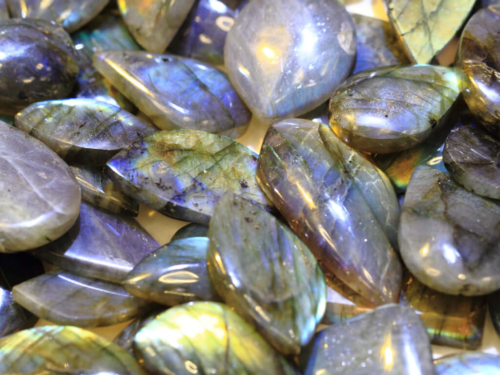 Vertus labradorite Pierre de Guérison Labradorite Lithothérapie Propriétés de la Labradorite Utilisation de la Labradorite