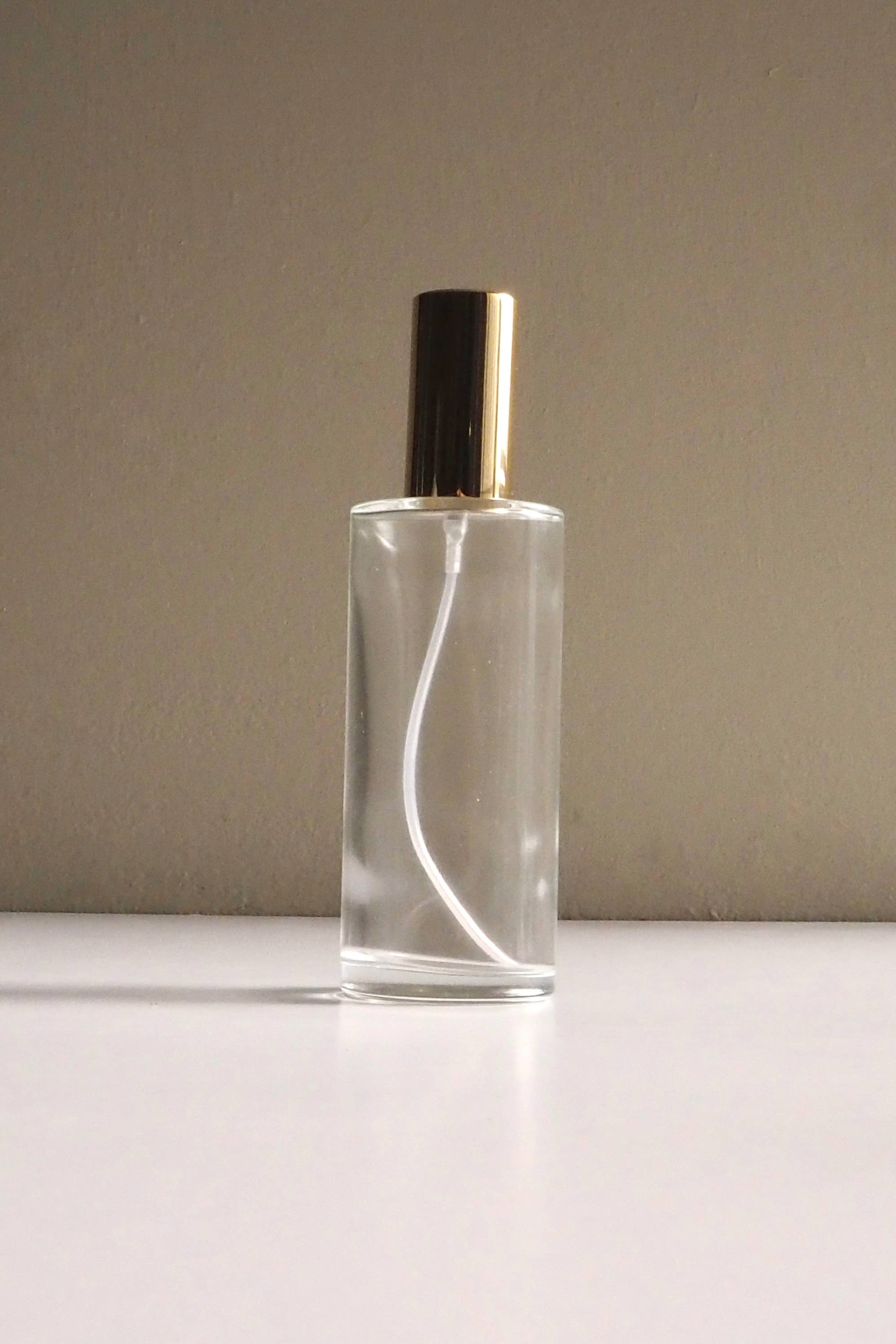 Flacons de parfum ou de spray pour la maison