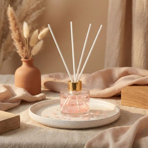 Duftender Stabdiffusor mit Mini-Rosenquarzsteinen – Duft nach roten Früchten