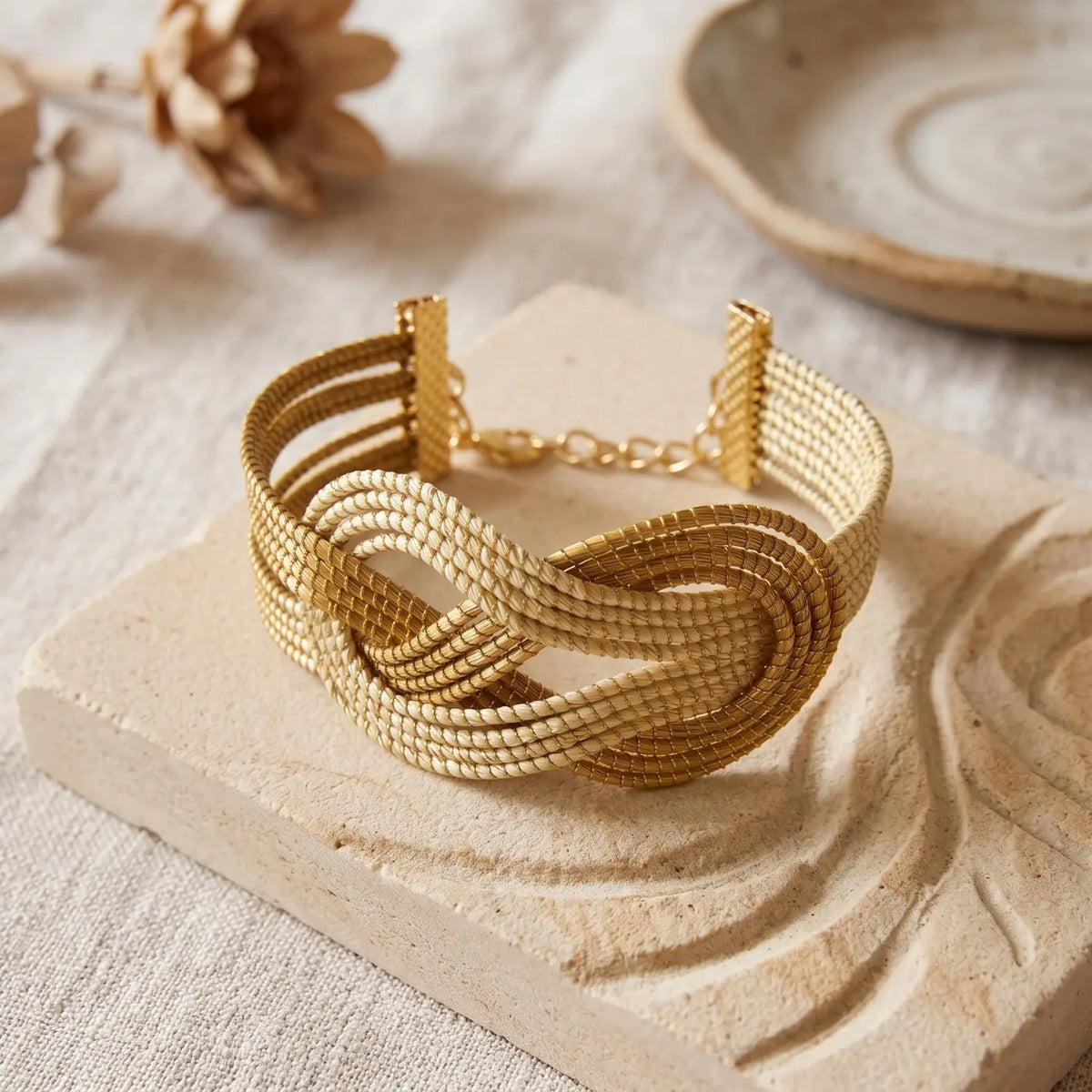 Armband Nacréa – Pflanzen-Elfenbein & Gold