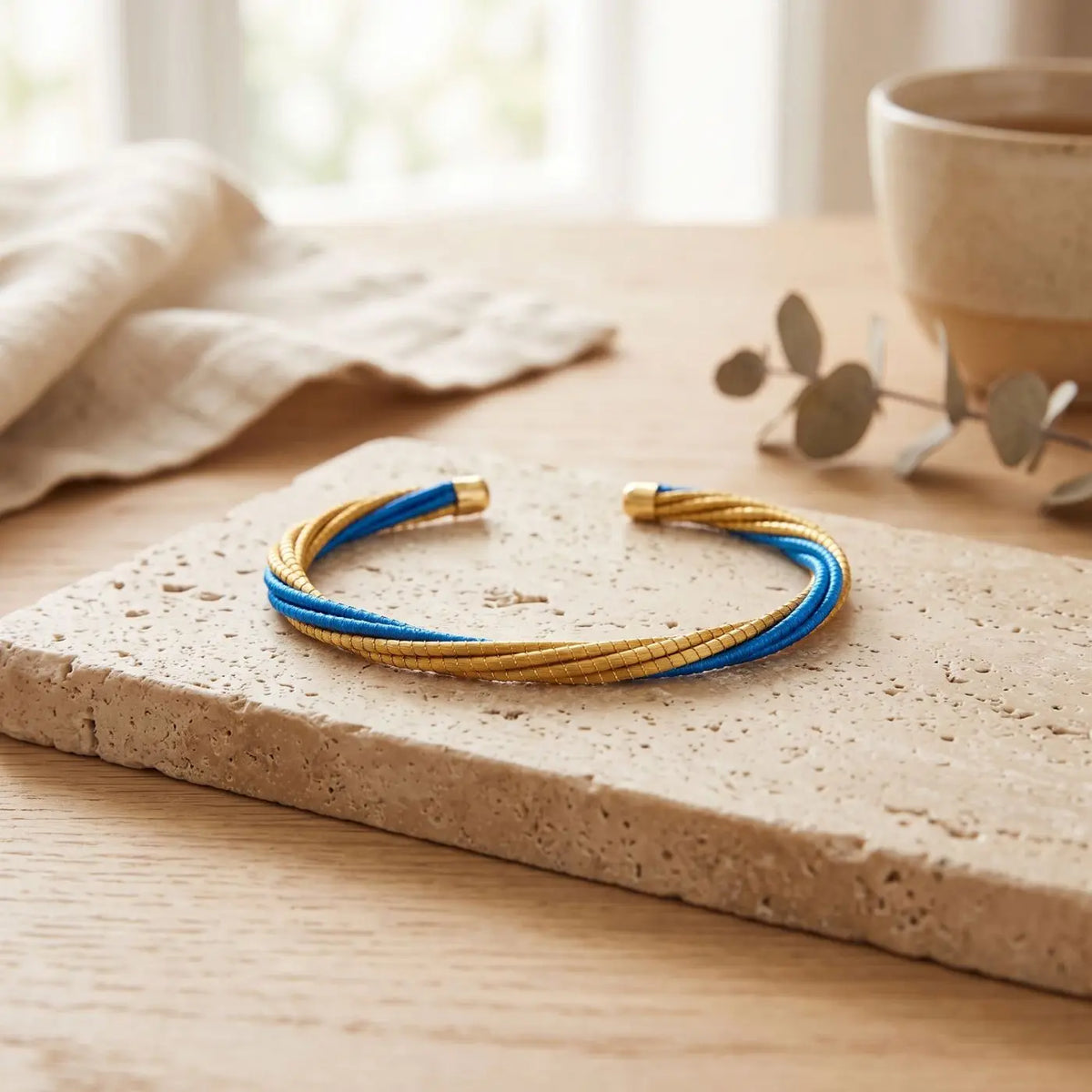 Bracelet Fin Tressé en Or Végétal avec Embouts en Plaqué Or Cap-Nature